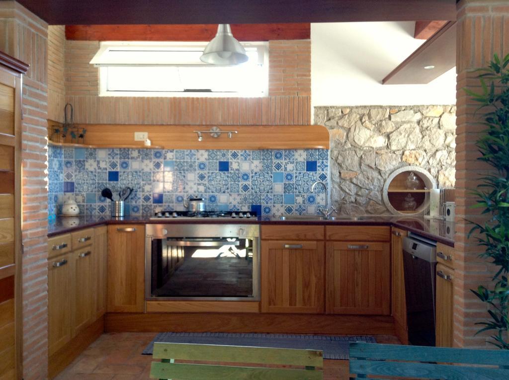 Villa "Ai Galli" Terracina Luaran gambar